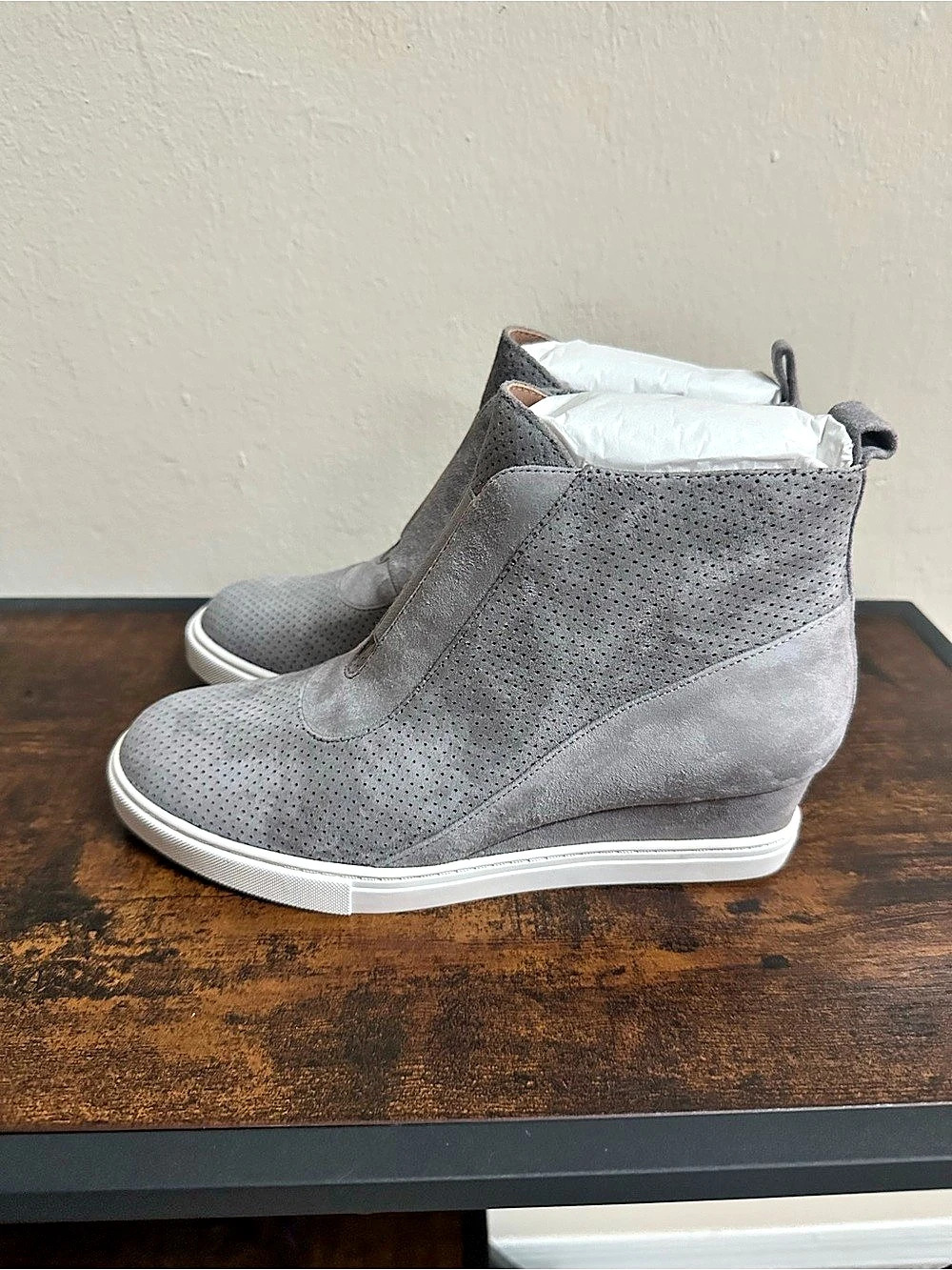 NIB Paolo Anna-L Suede Wedge Sneakers Gray US 6 M
